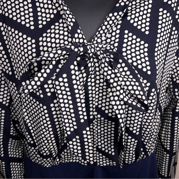 Size 6 Blue White Long Sleeve Dress Dot Print Bow Neckline Accent Zip Closure - Picture 6 of 16